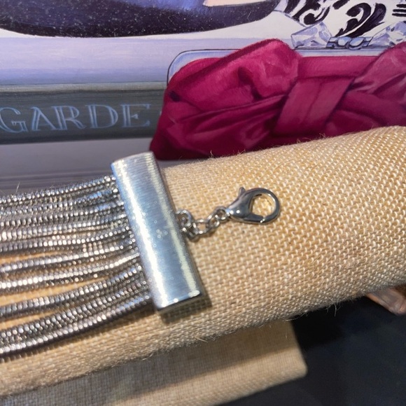 🌹🌹Premier Designs Rhinestones Silver Tone Multi Strand Snakeskin Bracelet - Picture 6 of 9